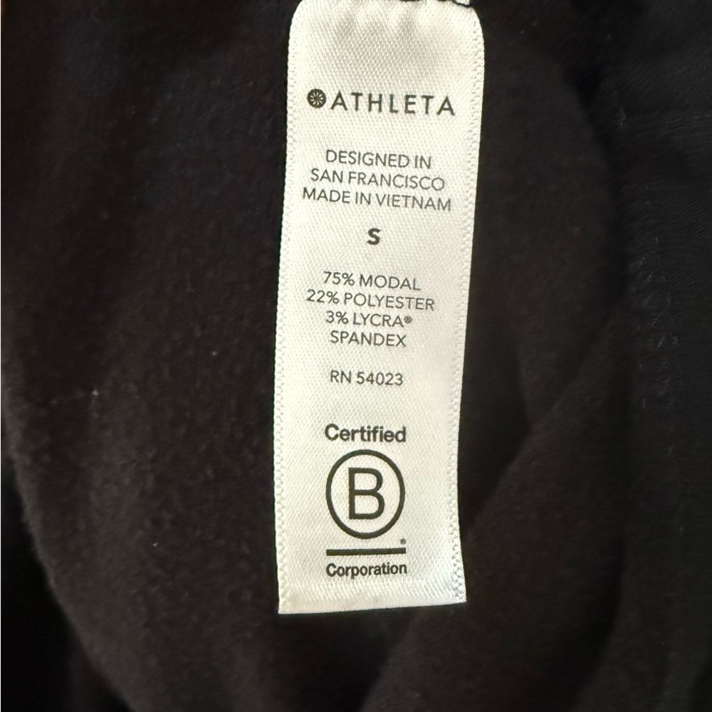 Athleta Draped Oversized Long-Sleeve Women's Top in Black! S/M - Picture 9 of 12